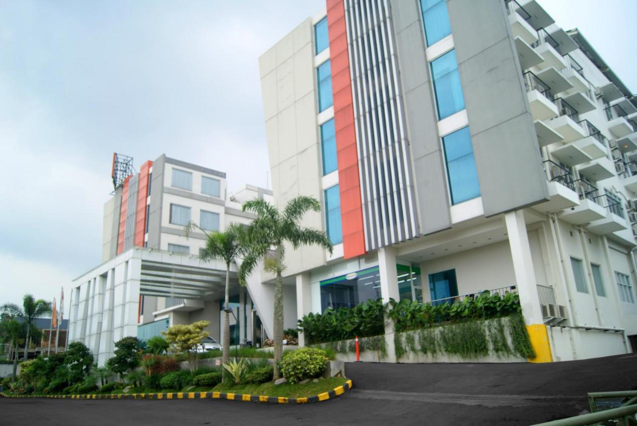 V Hotel & Residence Bandung Exterior photo