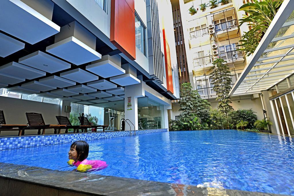 V Hotel & Residence Bandung Exterior photo