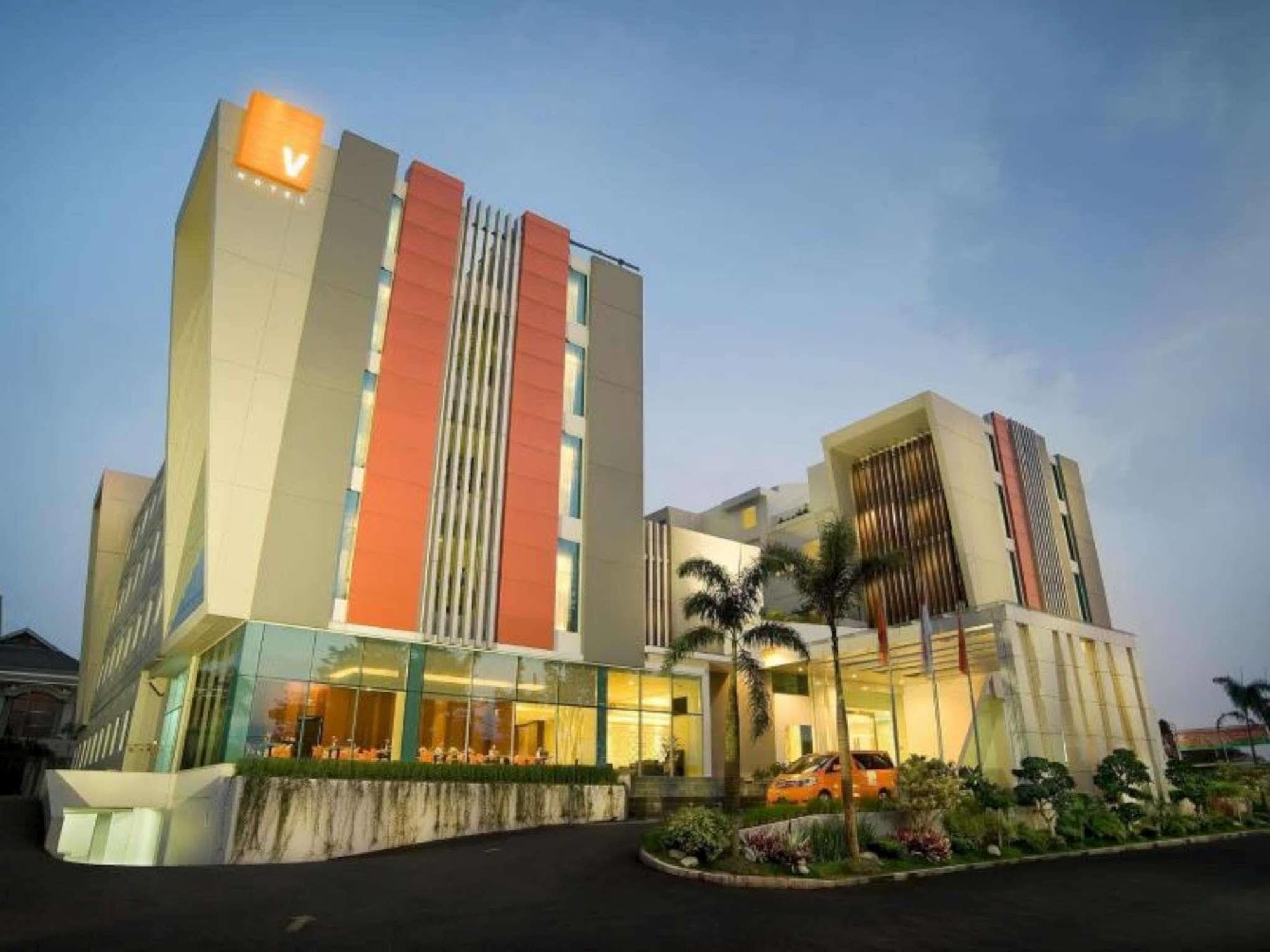 V Hotel & Residence Bandung Exterior photo